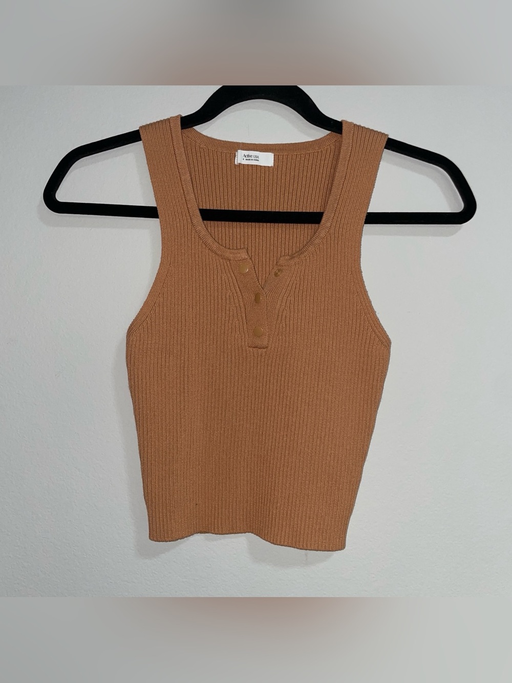 ACTIVE USA | Ribbed Tank Top in Camel
